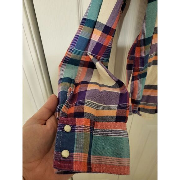 American Eagle Outfitters plaid button-down - Picture 4 of 9
